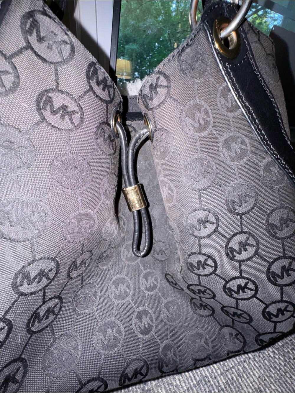 Michael Kors Black Signature Jacquard Drawstring Shoulder Bag Gold Hardware - Picture 2 of 10